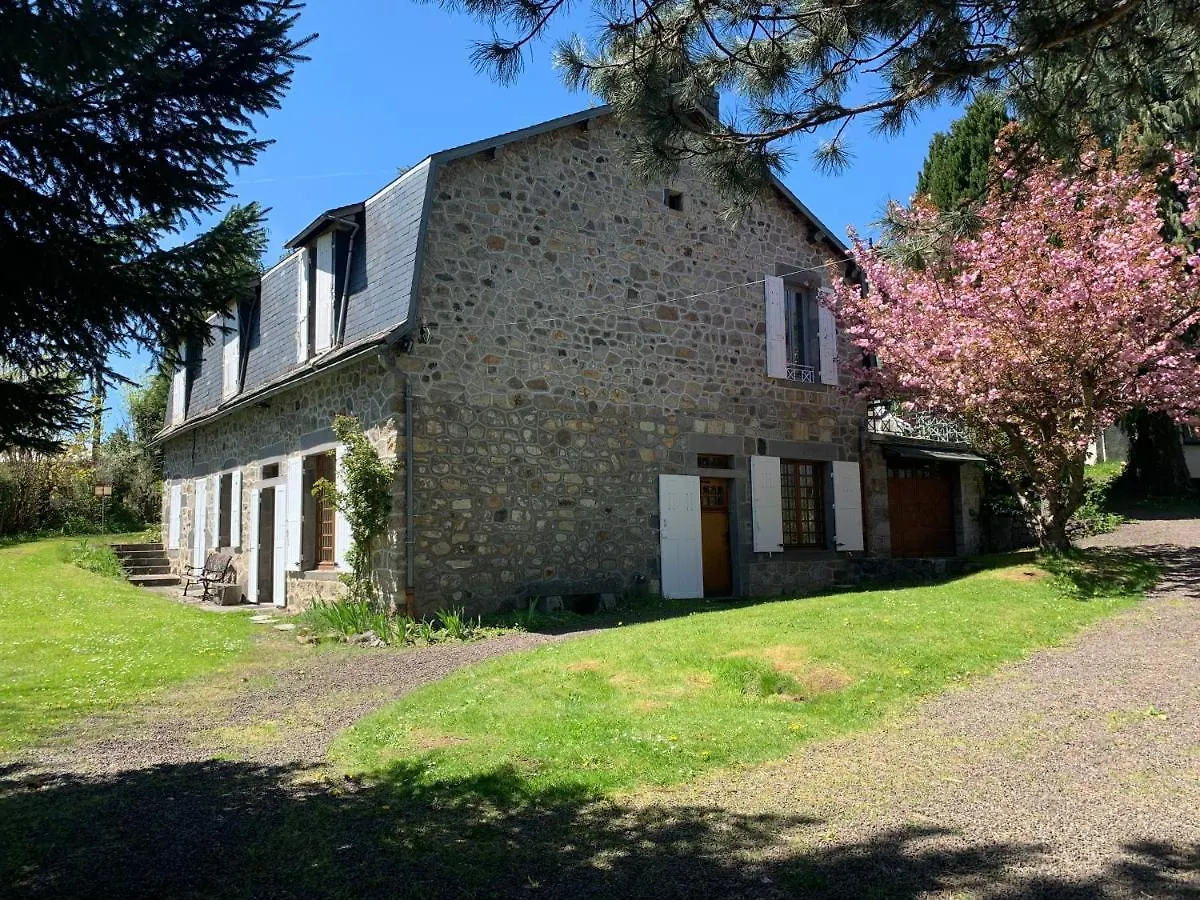 Charmant Appartement Jardin/Parking Prive 4 Personnes La Bourboule France